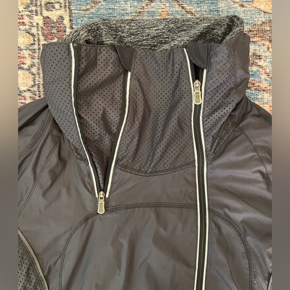 Lululemon Run Inspire Jacket - Picture 5 of 12